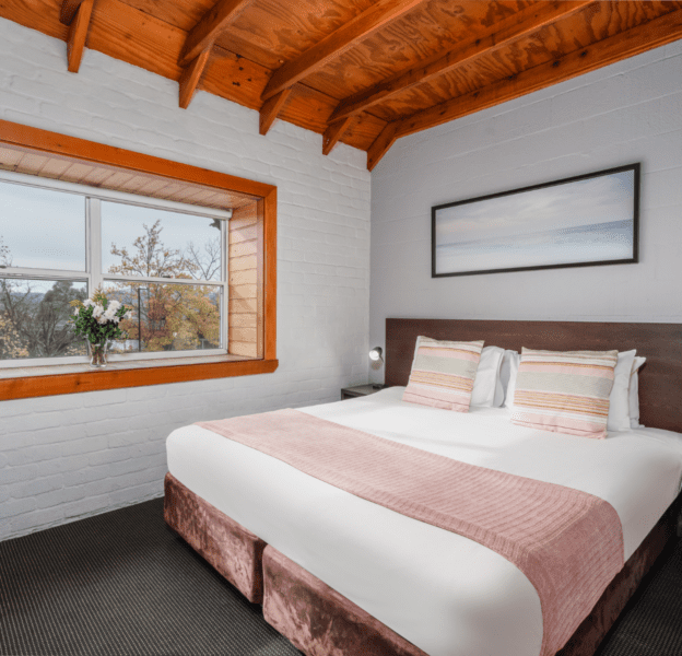 2-Bedroom Guest Room with Queen bed