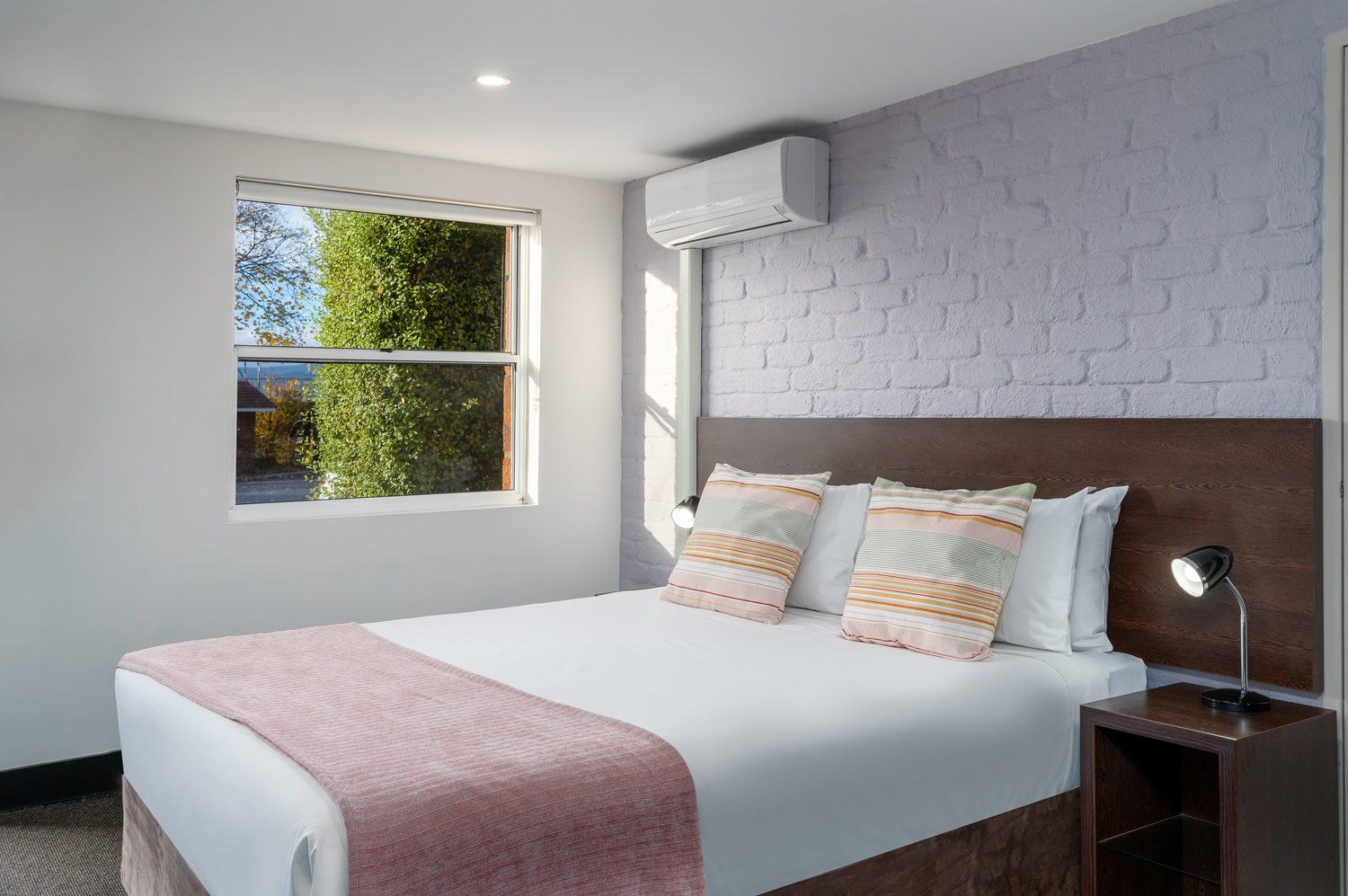 Studio Queen Room at Leisure Inn Penny Royal