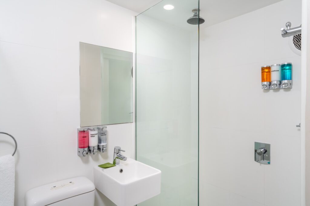 Studio Queen Room at Leisure Inn Penny Royal